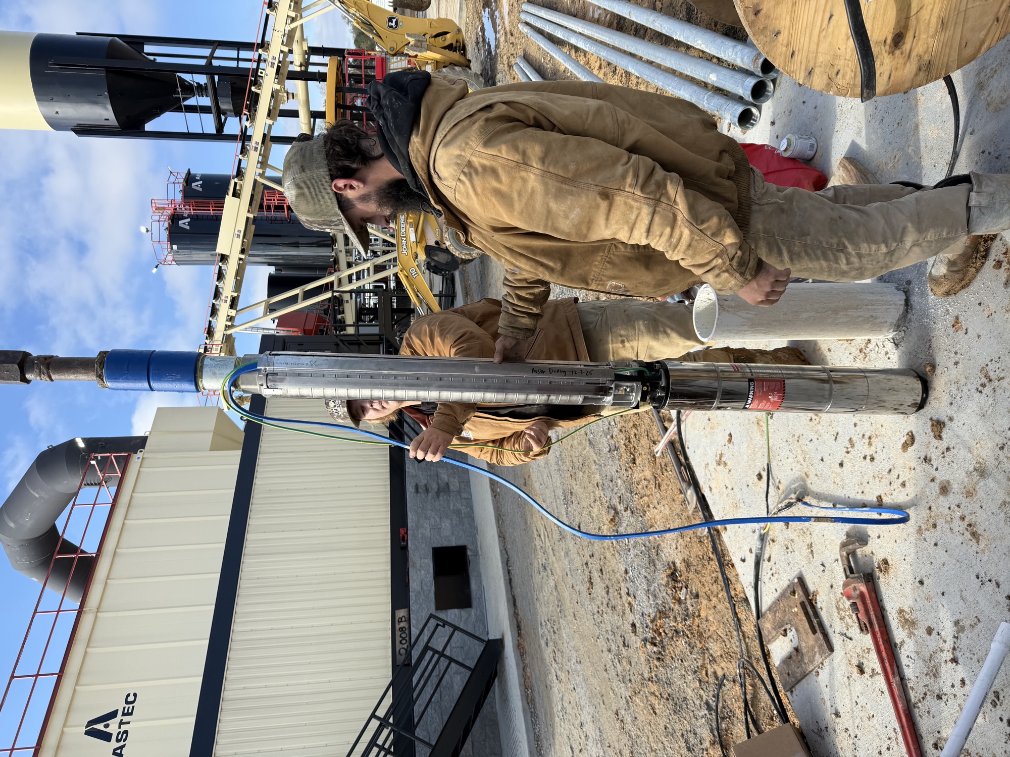 Austin Drilling replacing failed submersible pump